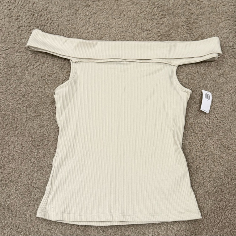 Old Navy Cream Ribbed Top - Picture 3 of 5